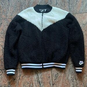 NIKE jacket woman’s sz S black white panda fuzzy fleece bomber
